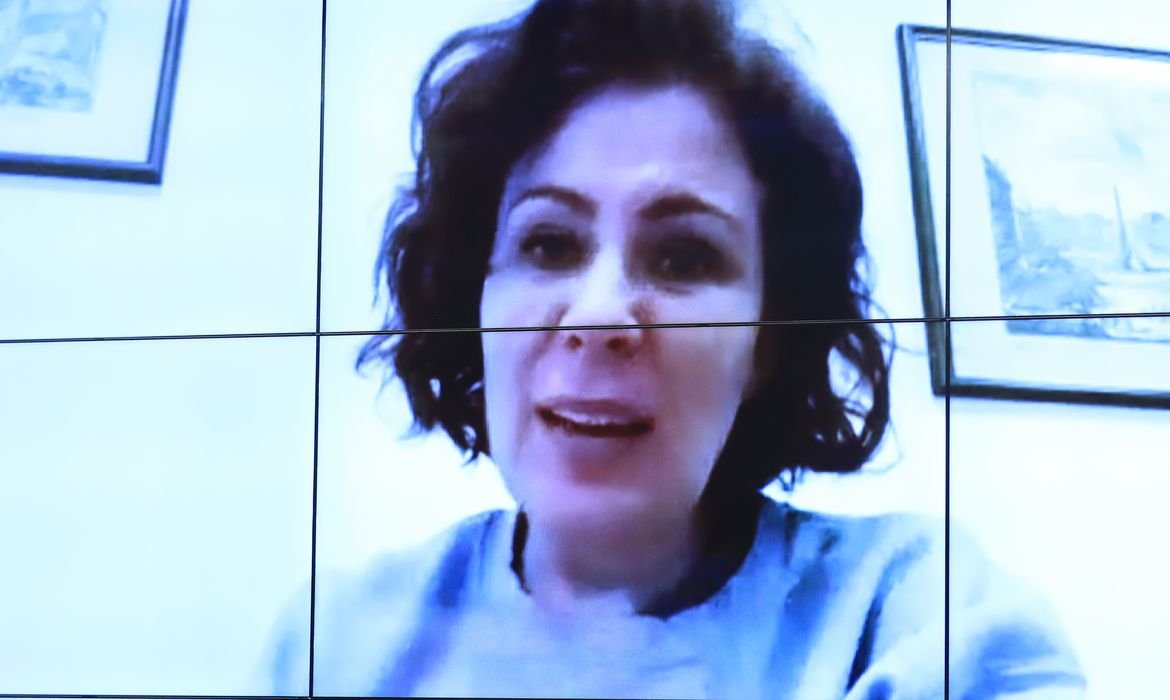 Justiça de São Paulo arquiva processo contra jornalista perseguido por Carla Zambelli