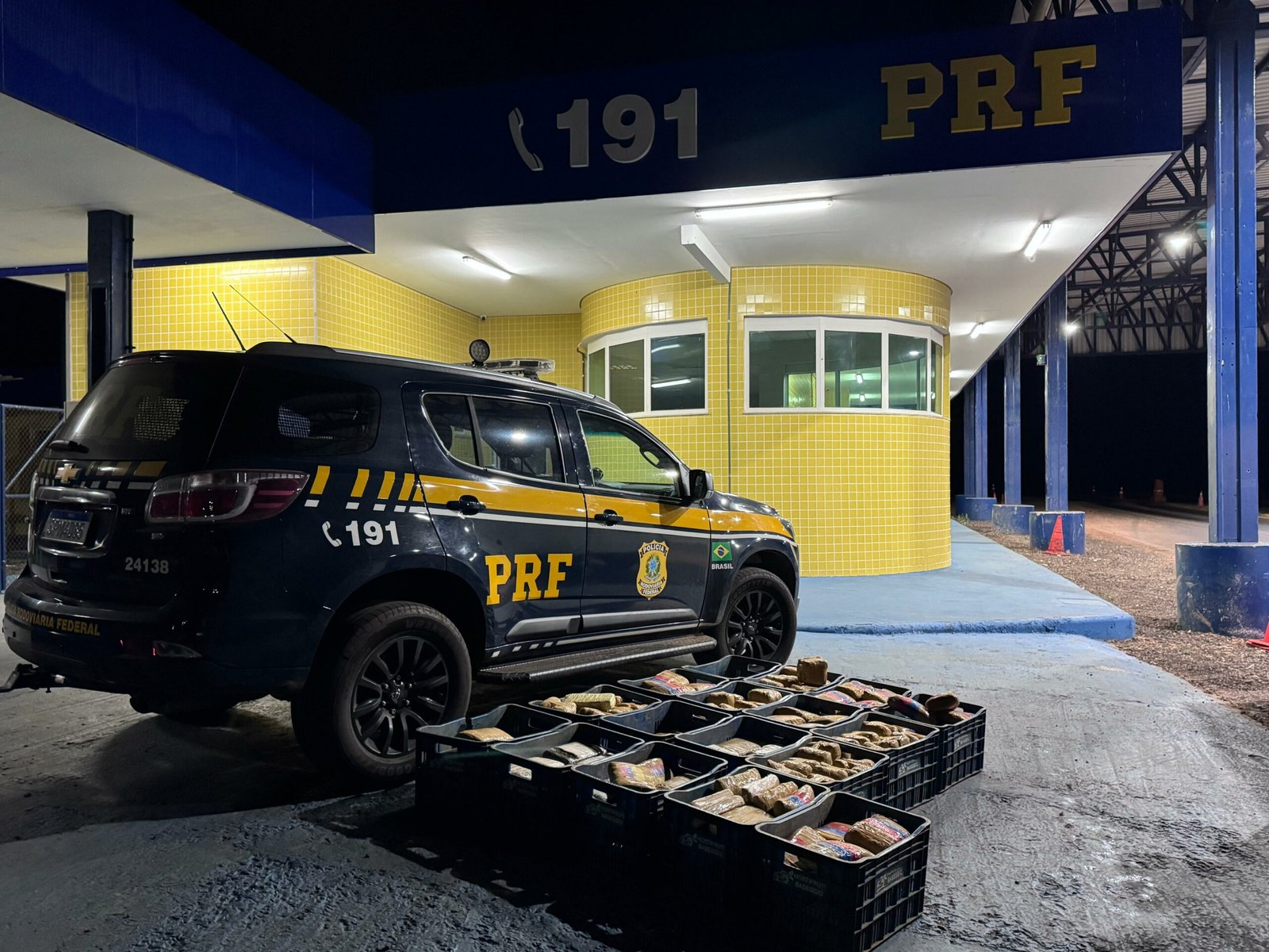 PRF apreende 274 quilos de drogas em Alto Garças e detém motorista