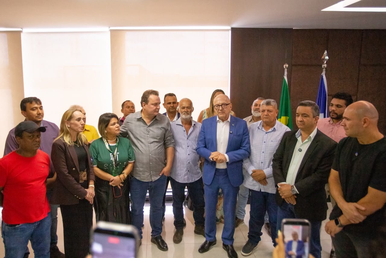 Max Russi articula acordo entre Estado e Prefeitura para regularizar área ocupada por 1,8 mil famílias