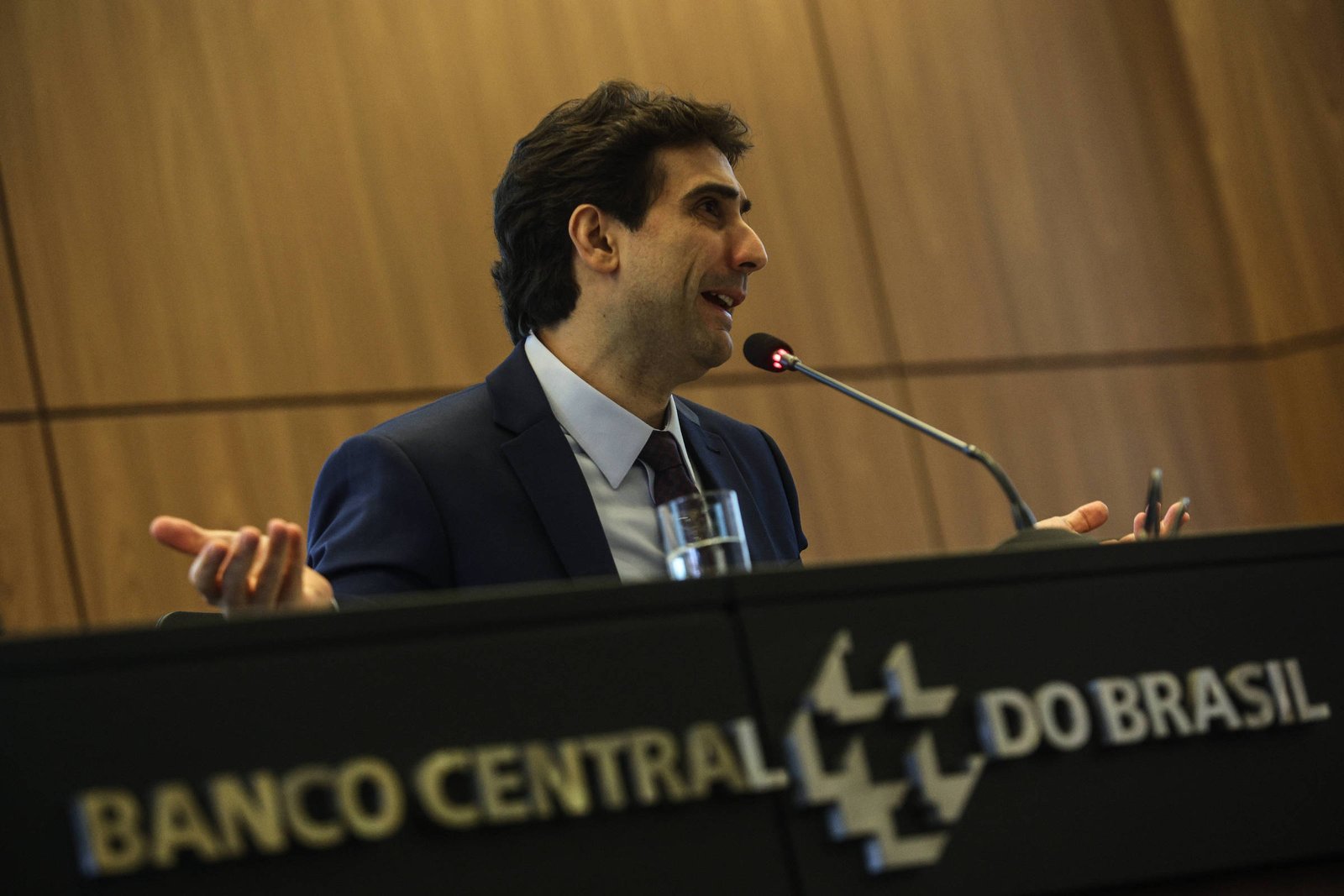 Banco Central e a incerteza sobre os juros: um dilema econômico