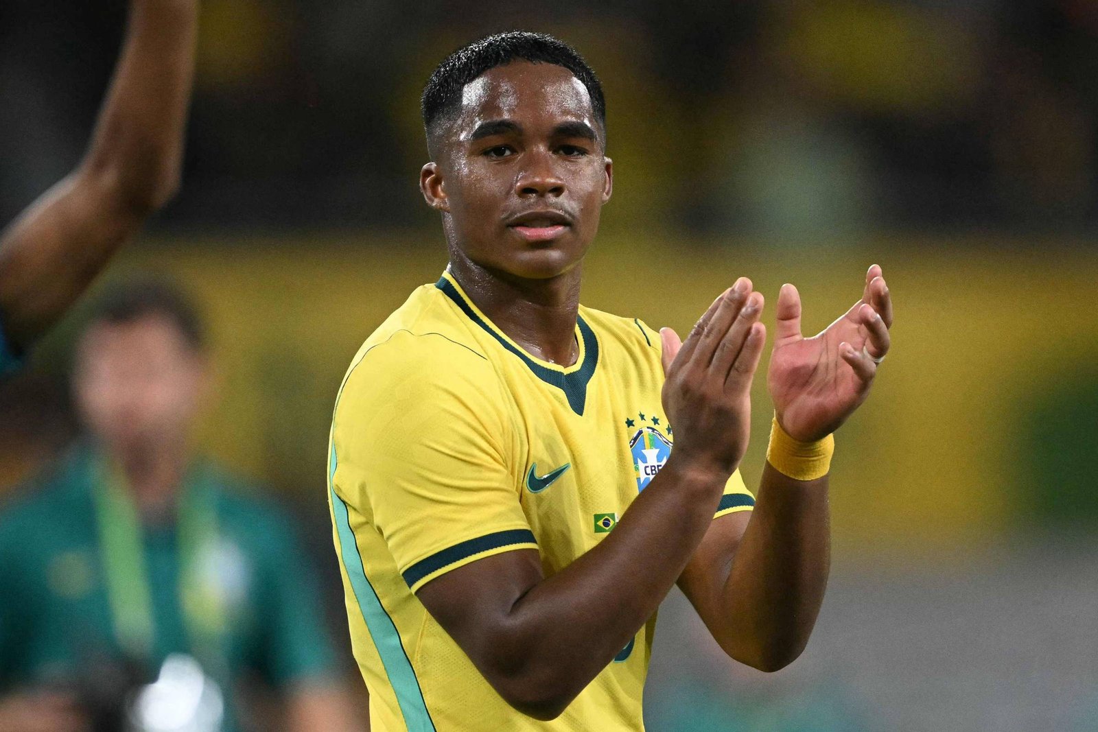 CBF notifica 99 e pede retirada de campanha com Endrick durante a Copa do Mundo
