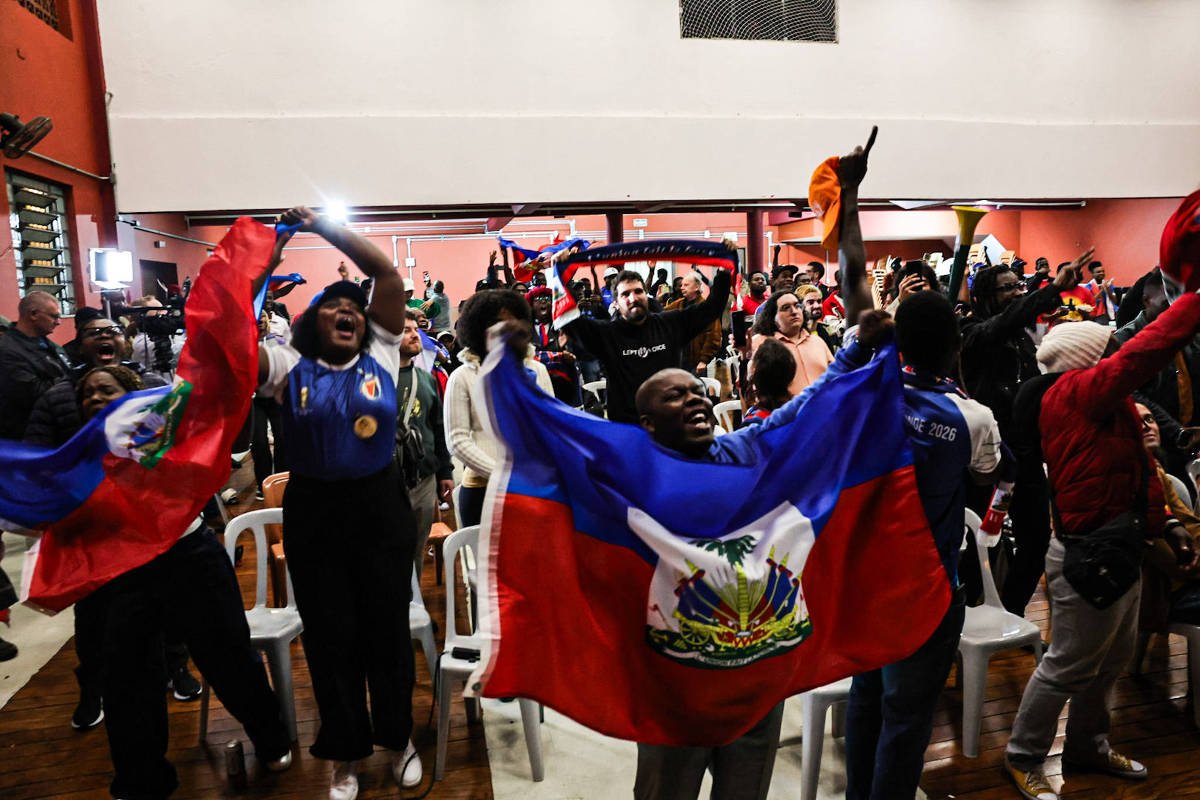Após derrota, haitianos se unem em apoio ao Brasil na Copa do Mundo