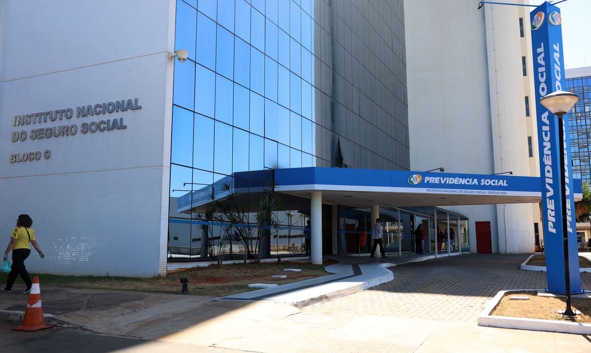 Prazo para contestar descontos indevidos do INSS termina neste sábado