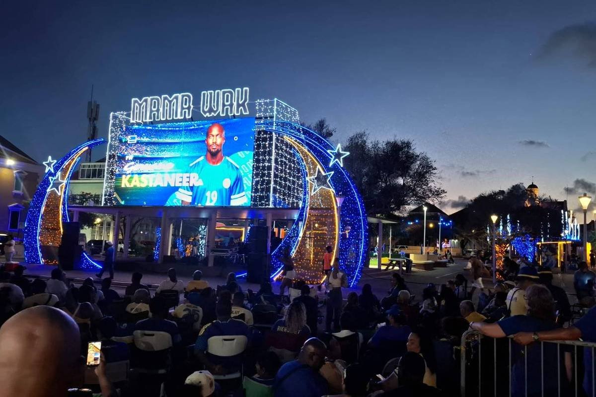 Curaçao celebra empate histórico na Copa do Mundo com festa em praça