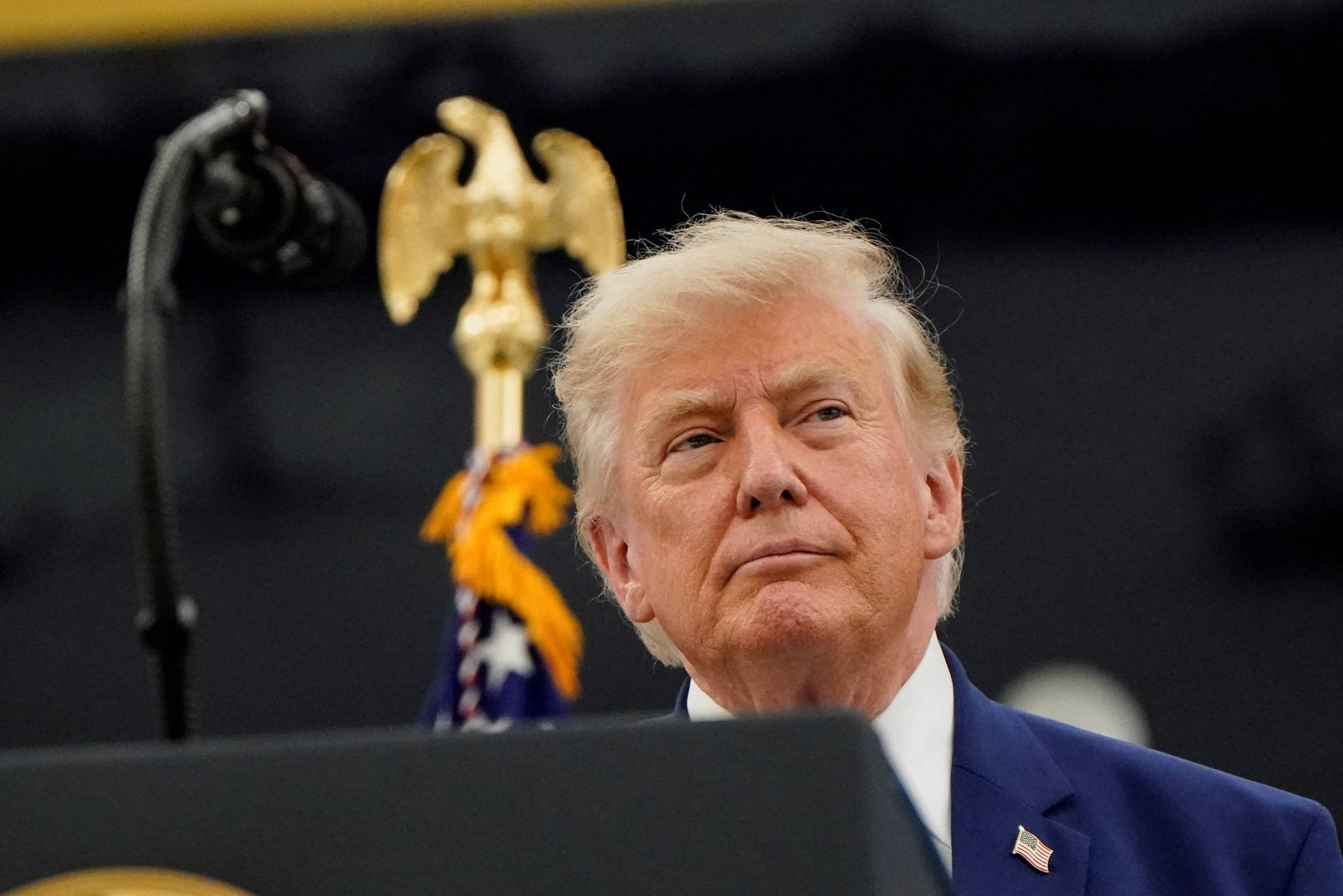 Trump ameaça novo ataque ao Irã em meio a conflitos no Líbano