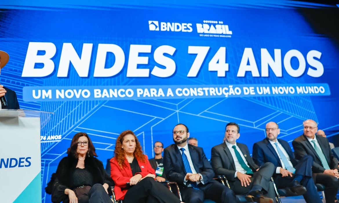 Lula destaca confiança dos técnicos como chave para os resultados do BNDES