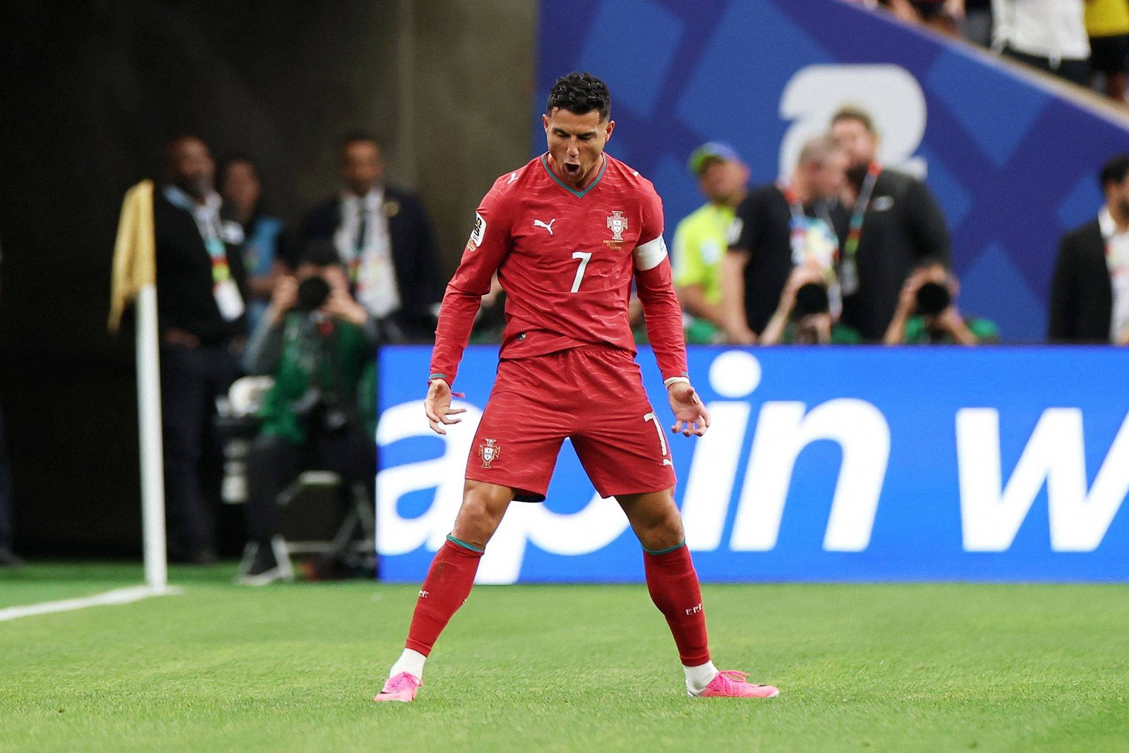 Cristiano Ronaldo faz história ao marcar gol em seis Copas do Mundo