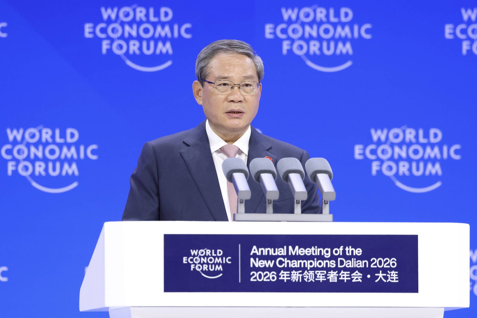 China pede regulamentação urgente da inteligência artificial para evitar riscos globais