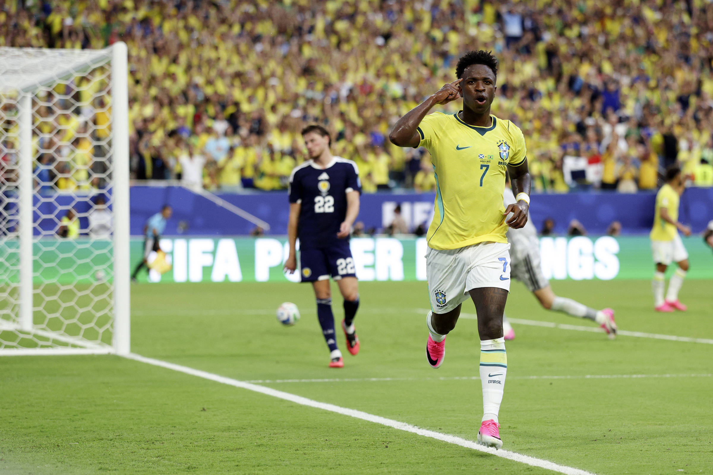 Brasil brilha e lidera grupo na Copa do Mundo, junto com Suíça e México