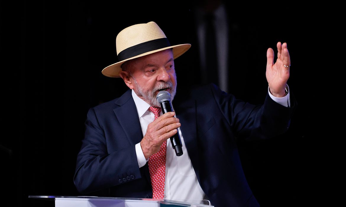 Lula parabeniza Colômbia pela eleição de Abelardo de la Espriella