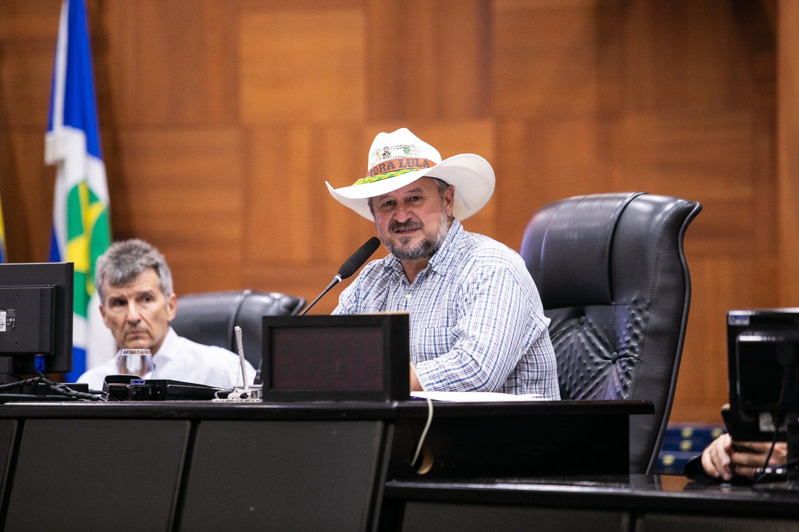 Gilberto Cattani propõe projeto para limitar benefícios DE transporte público a egressos do sistema prisional