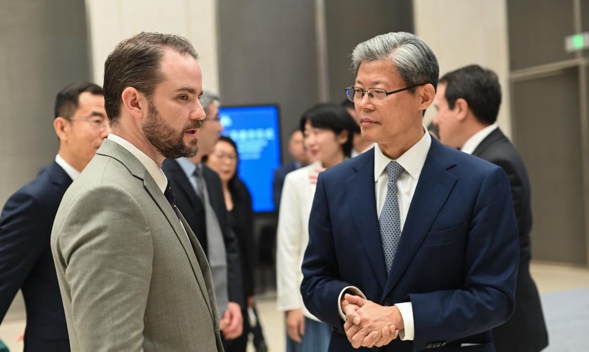 Brasil inaugura posto tributário na China para fortalecer laços comerciais