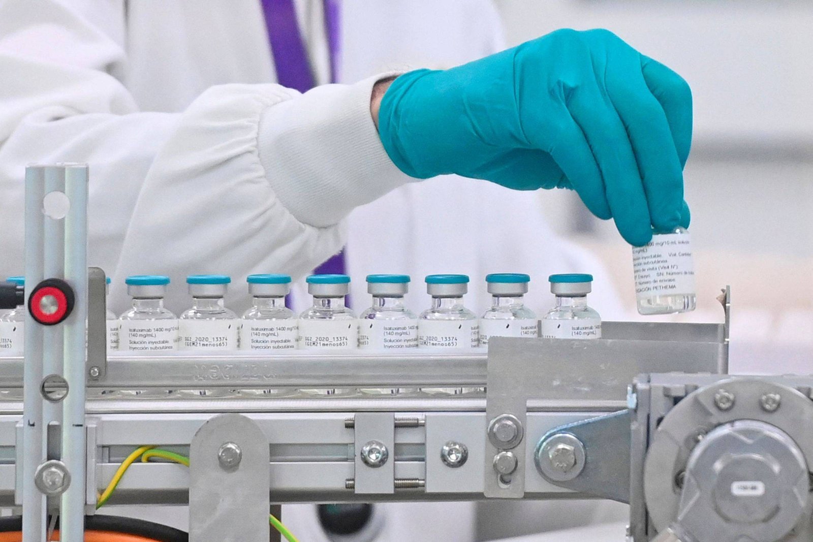 Comissão Europeia investiga Sanofi por propaganda enganosa contra rival
