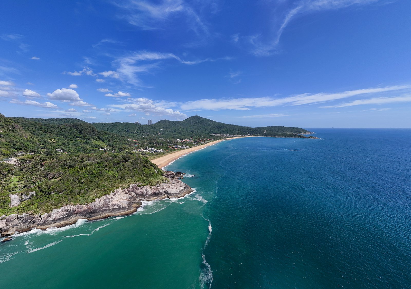 Casas de praia em Balneário Camboriú se destacam como o Hamptons brasileiro