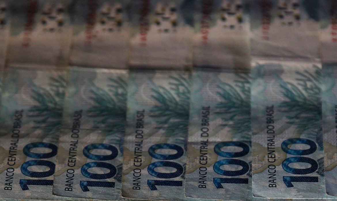 Dívida pública federal supera R$ 9 trilhões com alta de 2,66% em maio