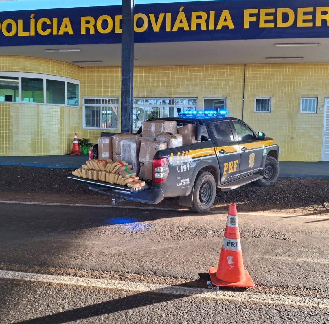 PRF apreende 457 quilos de skunk escondidos em carga de cerveja na Br-364, em Alto Garças