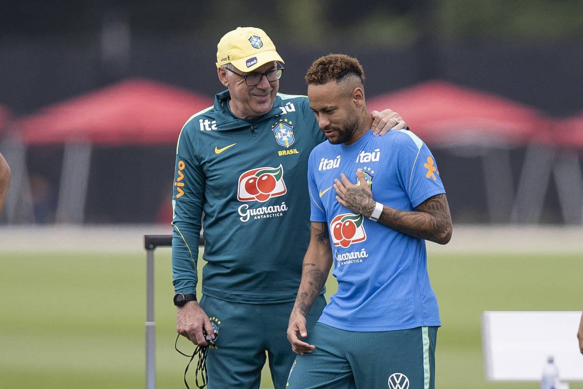 Ancelotti avalia utilização de Neymar contra o Japão na Copa do Mundo