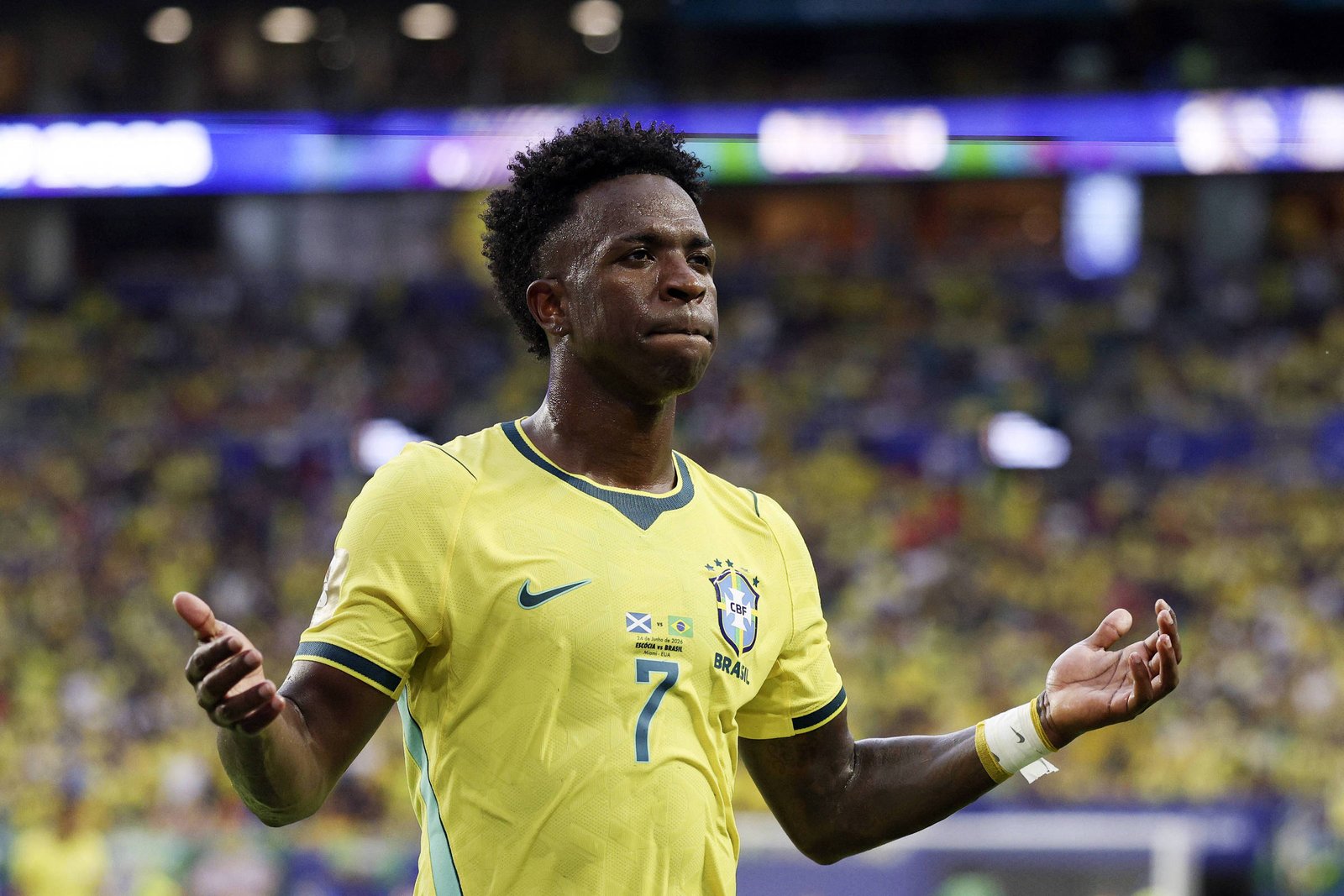 Vinicius Junior: futebol como música e resistência contra o racismo