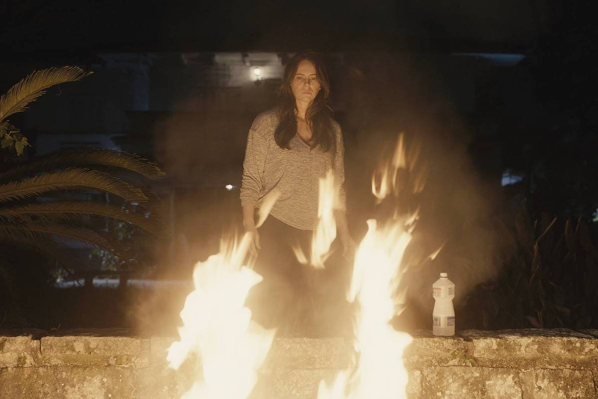 Filme de terror nacional com Paolla Oliveira promete emocionar e assustar