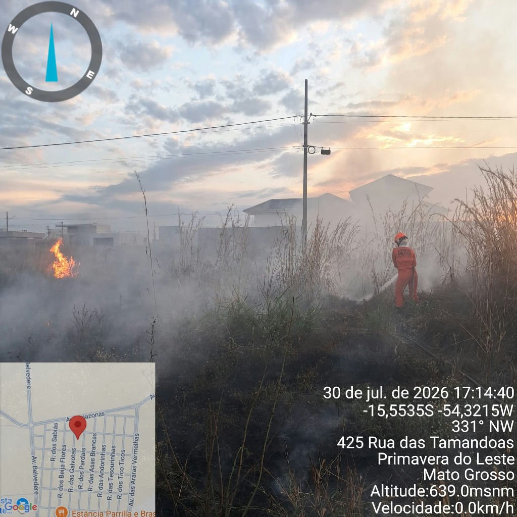 Bombeiros controlam incêndio e protegem imóveis em Primavera do Leste