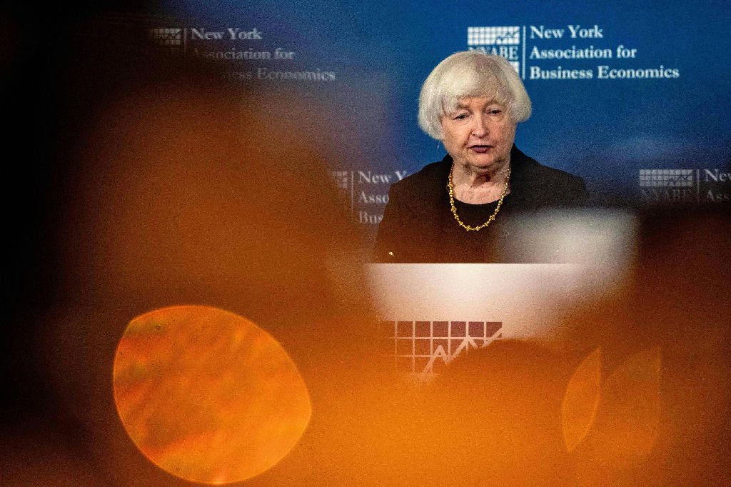 Ex-presidente do Fed alerta que inteligência artificial pressiona inflação e dificulta corte de juros