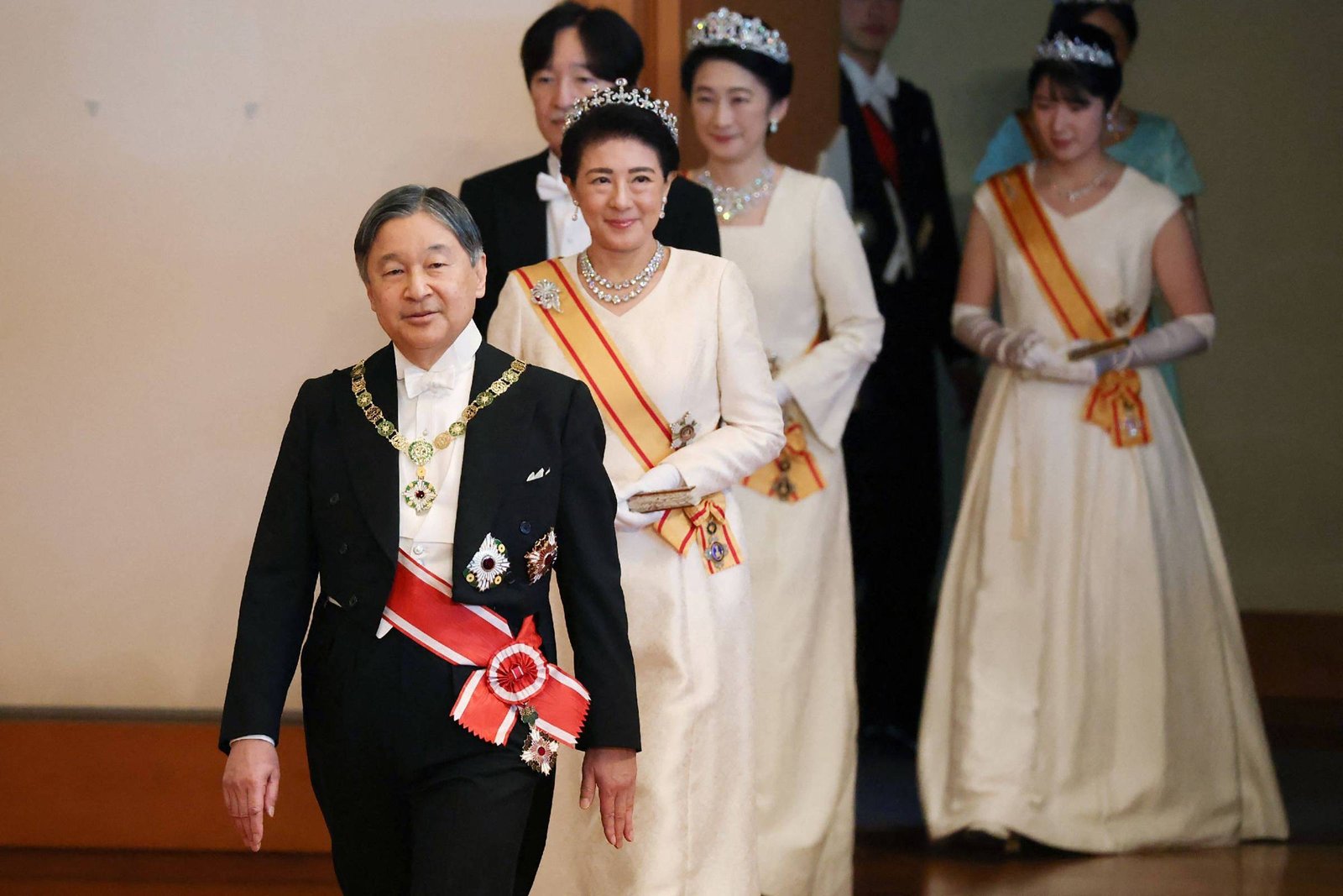 Japão busca preservar monarquia enfrentando desafios de sucessão