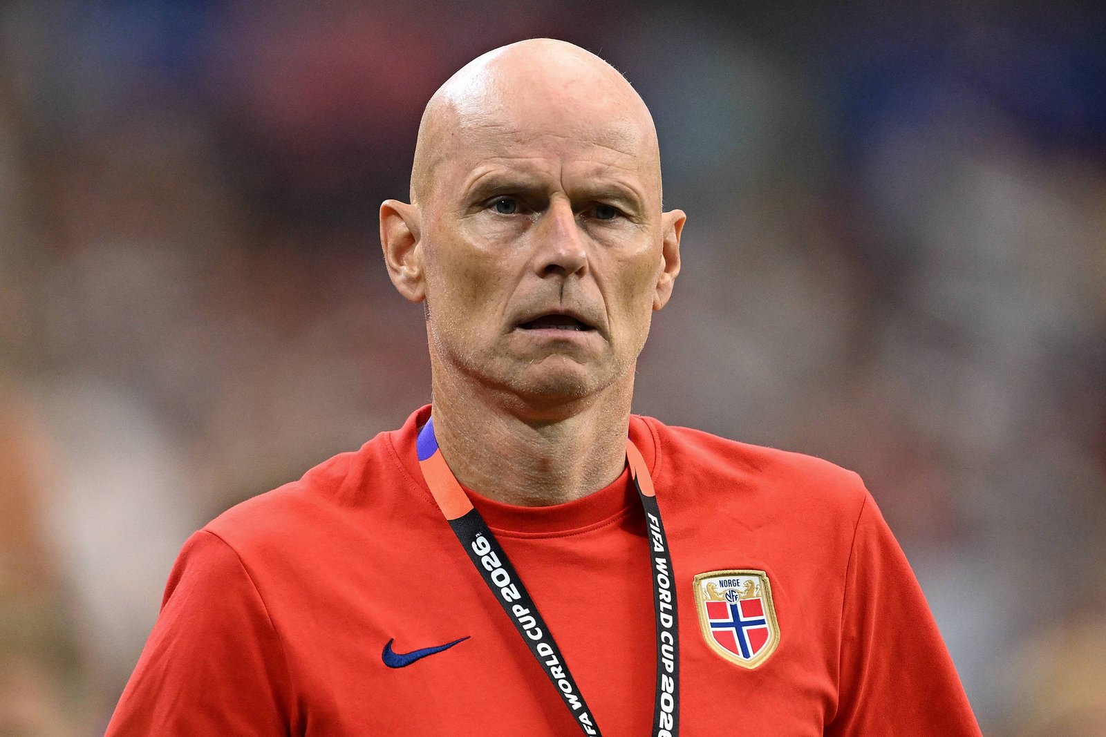 Técnico da Noruega envia mensagem a Carlo Ancelotti: 'Espere, estamos chegando'