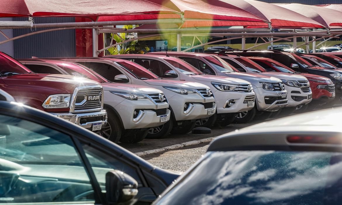 Fenabrave registra crescimento de 16,01% nos emplacamentos no primeiro semestre