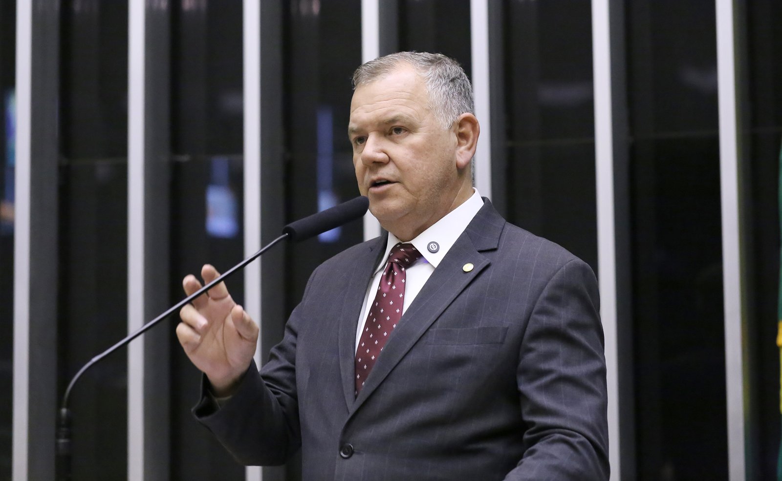 Câmara dos Deputados analisa projeto que cria sanções ambientais especiais para pequenos produtores