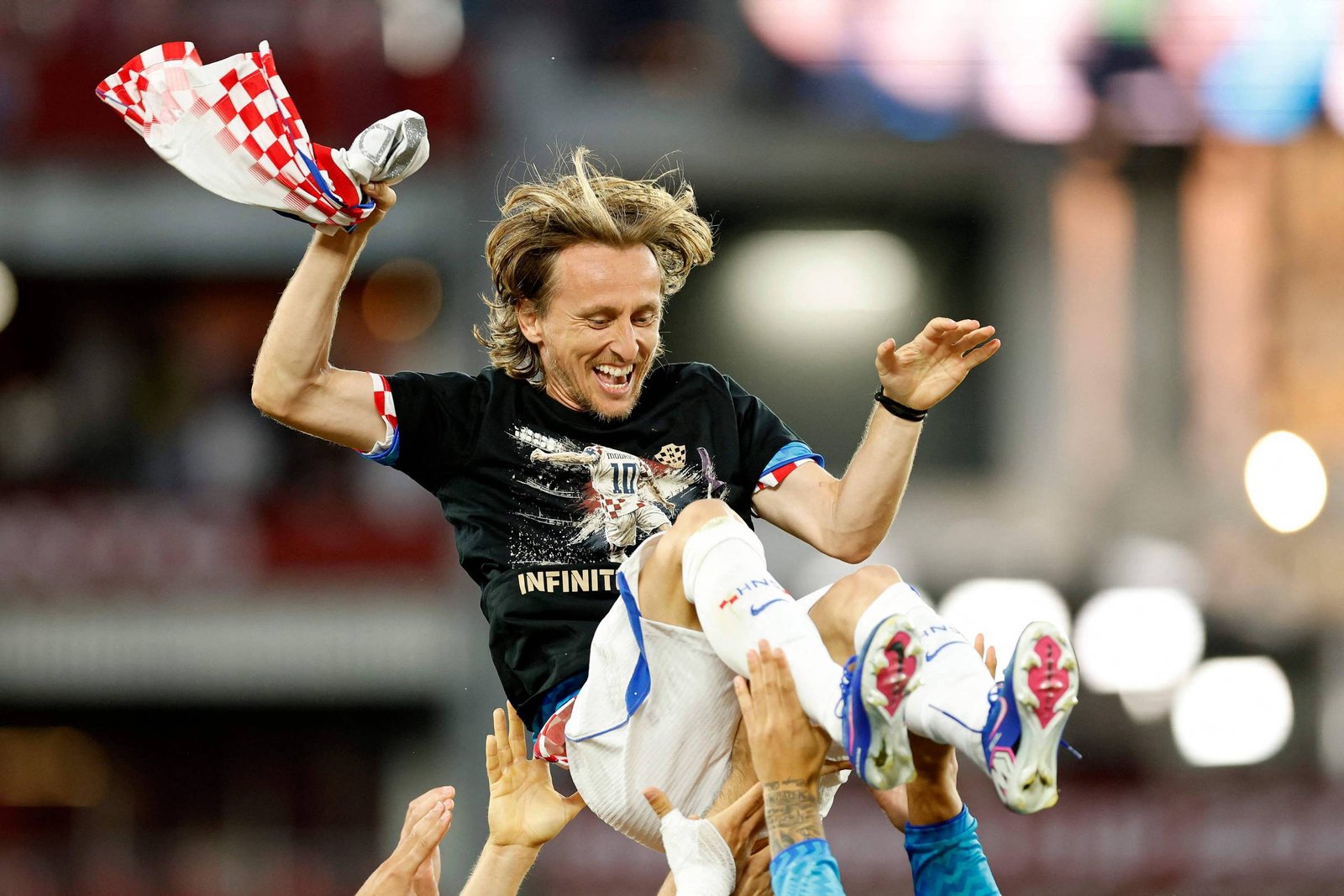Luka Modric se despede das Copas com dois pódios e um título individual