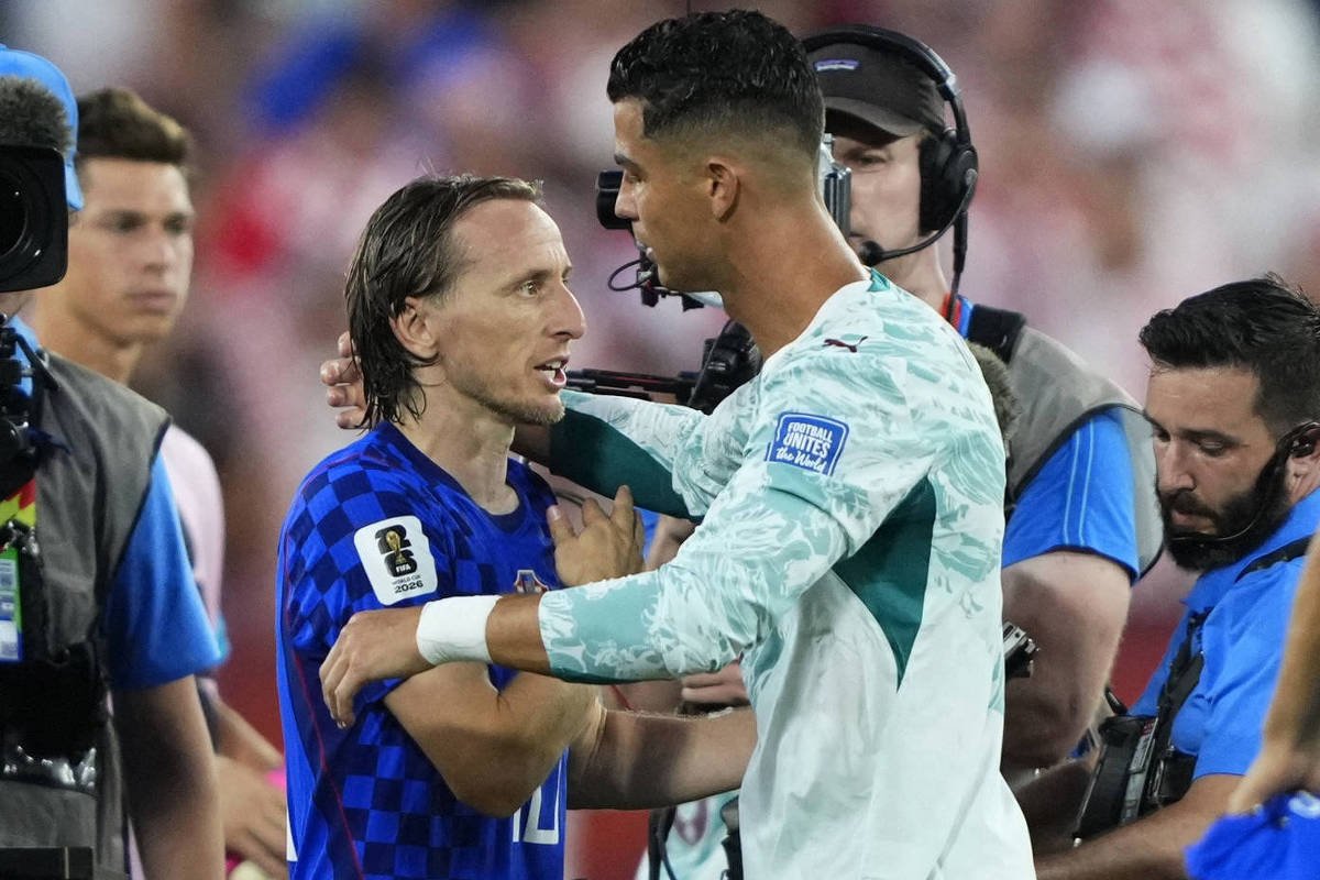 Cristiano Ronaldo brilha e Portugal elimina Croácia na Copa; Espanha avança com facilidade contra Áustria