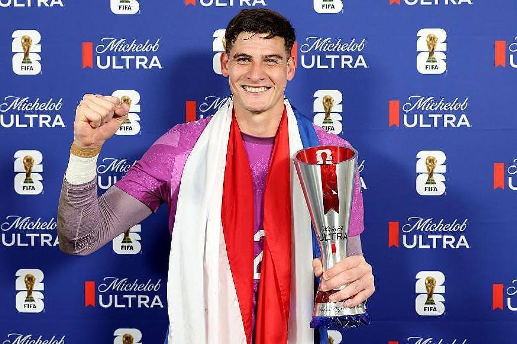 Orlando Gill: o goleiro que vendeu o uniforme para salvar o filho e se tornou herói do Paraguai
