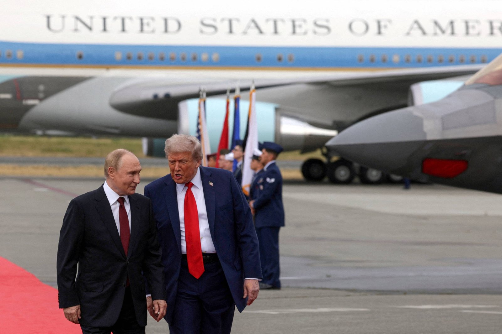 Putin e Trump discutem a situação na Ucrânia em ligação de 90 minutos