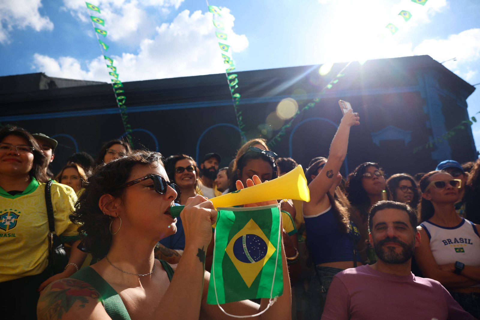 Bares e restaurantes projetam aumento de 20% no faturamento com avanço do Brasil na Copa