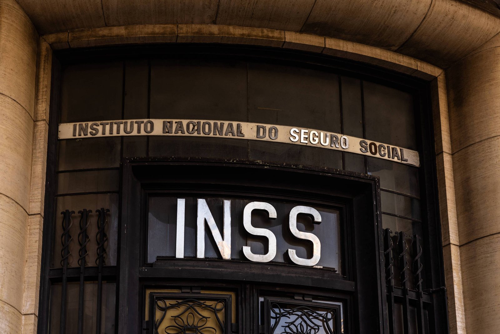 INSS anuncia pagamento do 13º salário para novos aposentados em novembro; confira o calendário