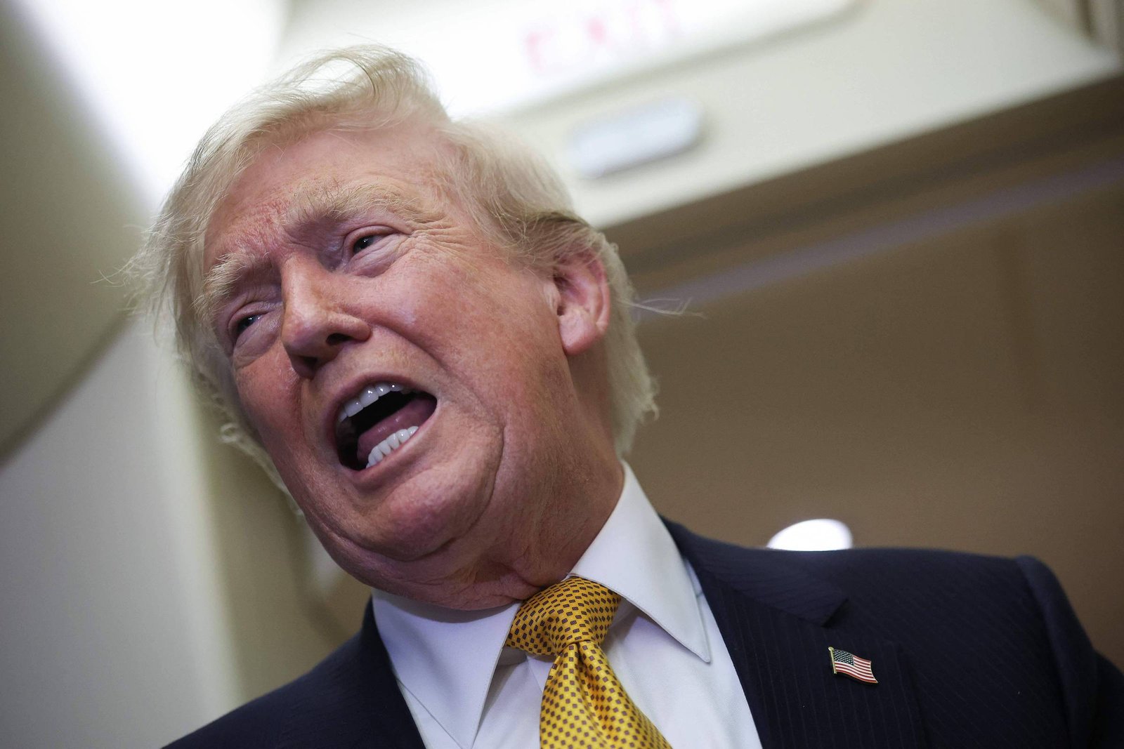 Governo Trump convoca jornalistas do New York Times após reportagem sobre avião do Qatar