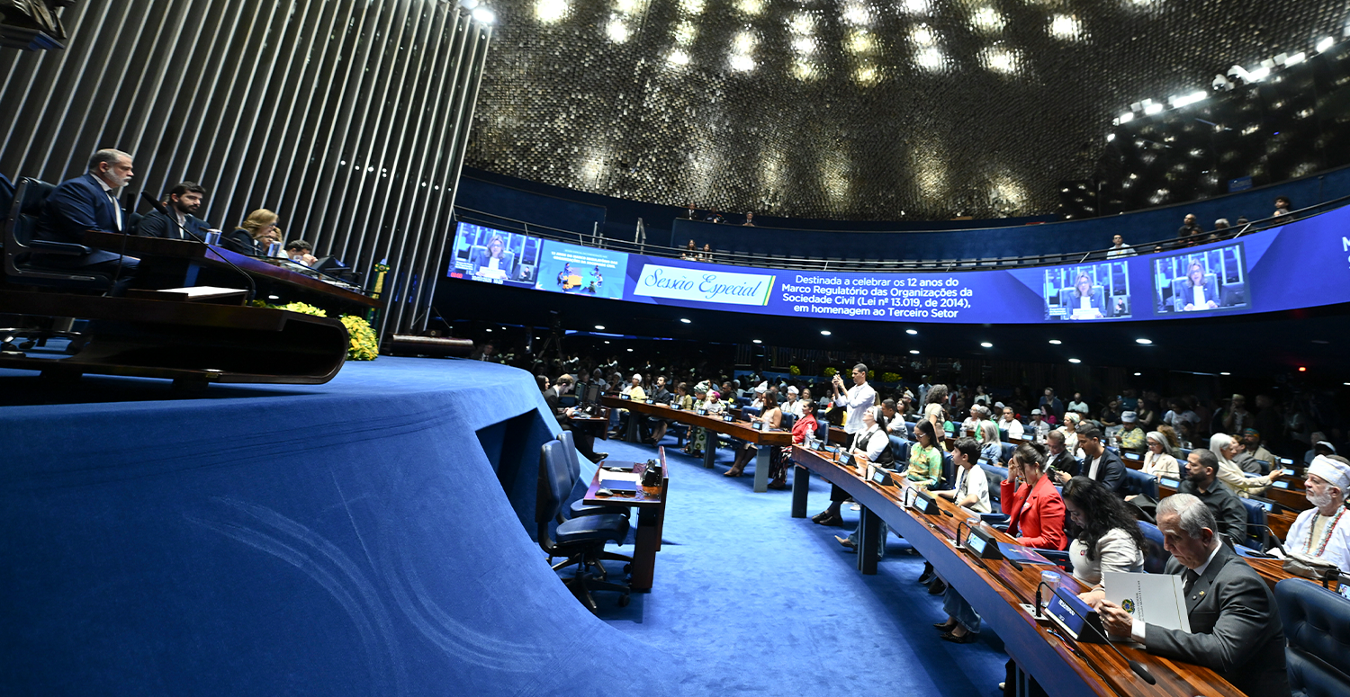 Senado avança com regime simplificado para profissionais liberais