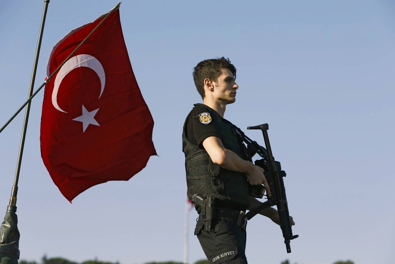 Turquia enfrenta consequências de golpe fracassado que transformou o país há dez anos
