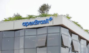 São Paulo e Santa Catarina são os mais afetados pelo tarifaço dos EUA, que impacta 52% das exportações brasileiras