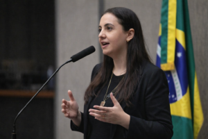Câmara aprova projeto que exige comunicação de trabalho infantil por escolas