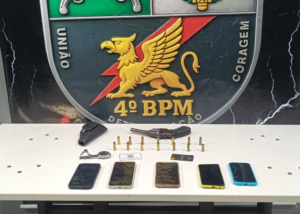 Homem é preso em Várzea Grande por golpes online com arma e celulares