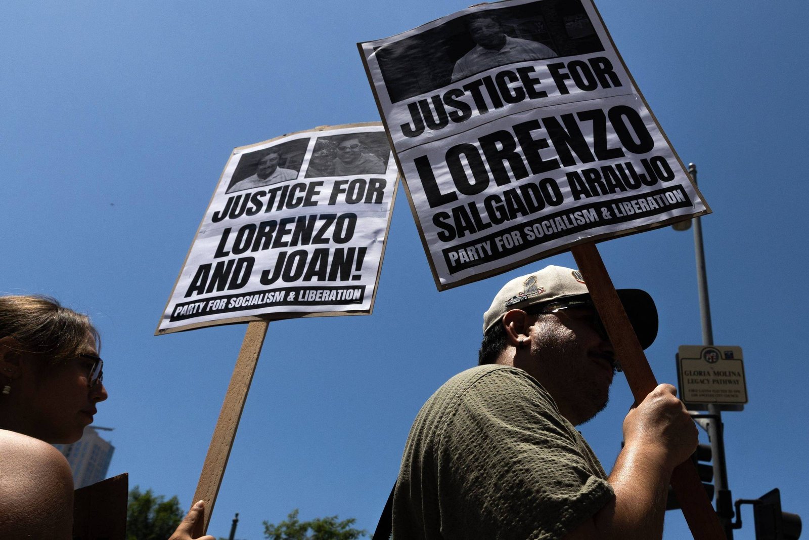 Após mortes de imigrantes, ICE implementa uso de câmeras corporais, afirma responsável pela fronteira