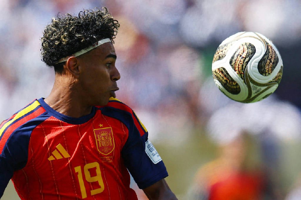 Espanha se torna a primeira campeã a defender título da Copa do Mundo em casa