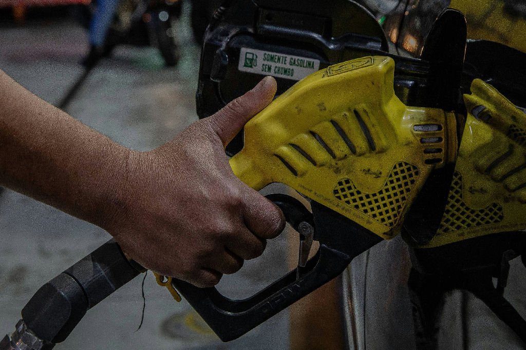 Avanço do plano para gasolina com 35% de etanol: nova fase de testes programada para setembro