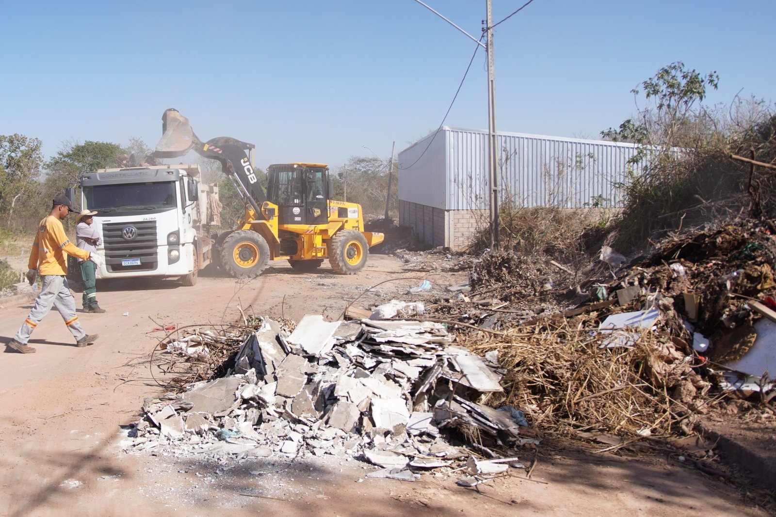 Rondonópolis investe R$ 4,5 milhões em limpeza de bolsões de lixo em um ano