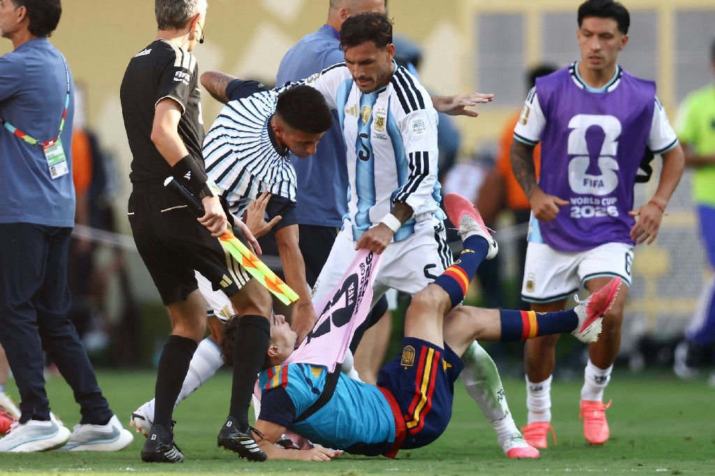 Fifa inicia investigação sobre conflito entre argentinos e espanhóis após final da Copa do Mundo