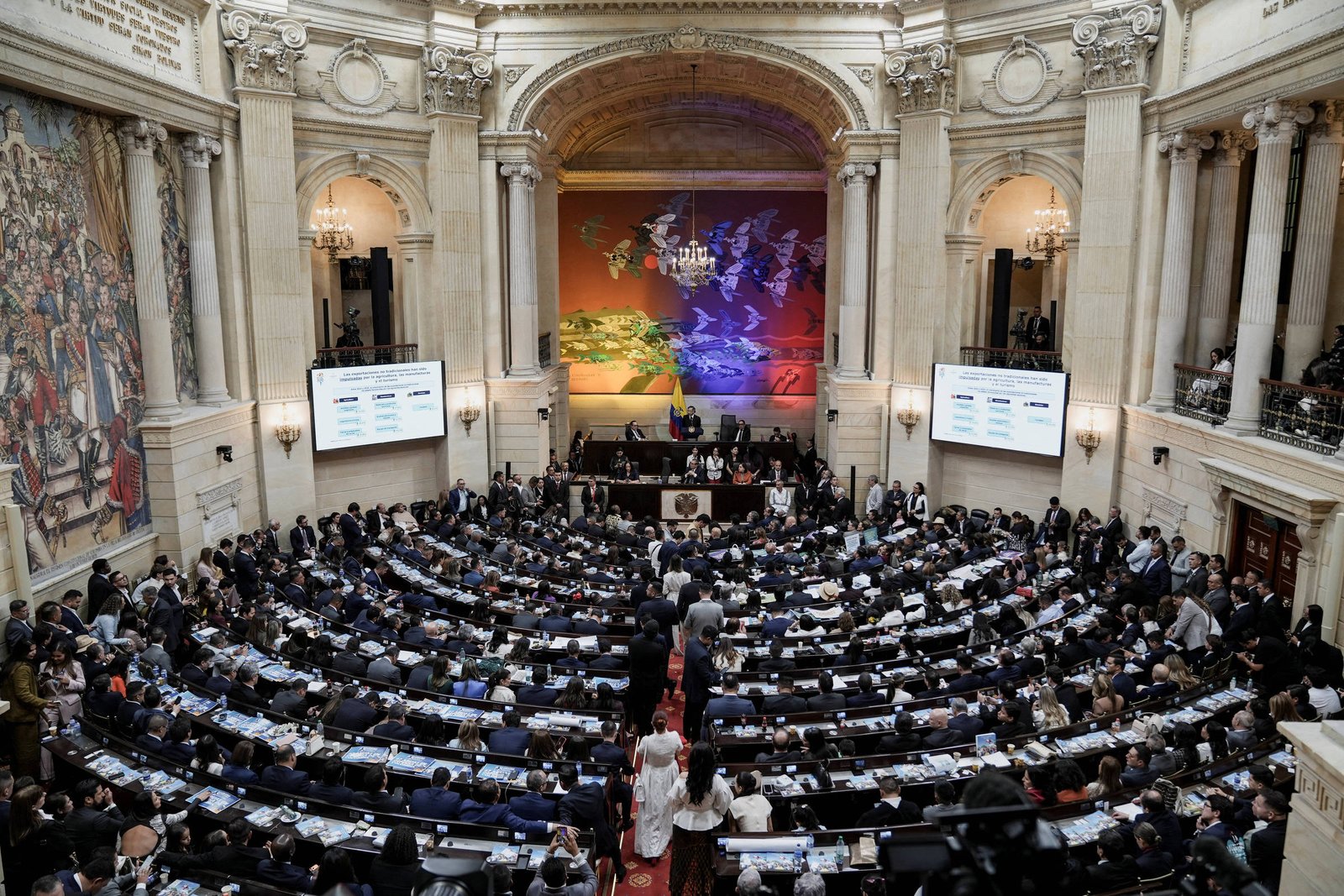 Presidente eleito da Colômbia enfrenta revés no Congresso