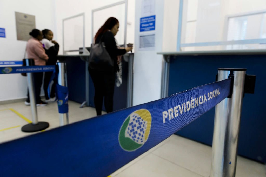 INSS libera pensão para filhos de vítimas de feminicídio até julho; saiba quem pode solicitar