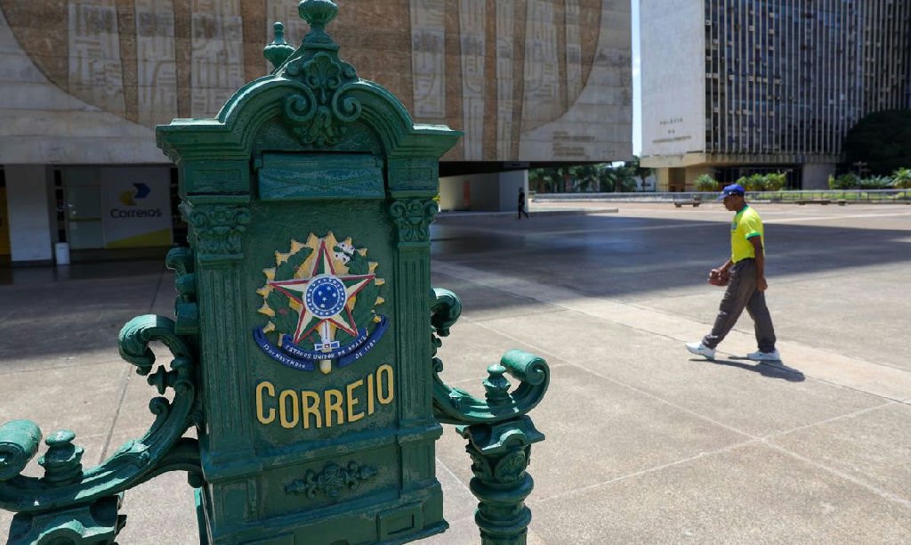 TCU alerta sobre risco fiscal dos Correios e sugere compensação de custos