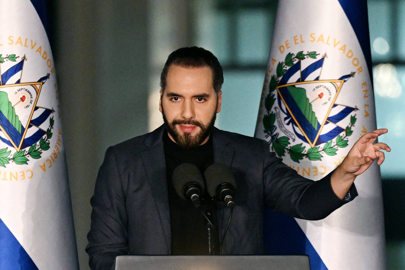 Oposição em El Salvador escolhe candidatos à presidência para enfrentar Bukele